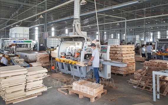 平陽省趙富祿家俱公司當前還需要招聘500 名非技術工人。（圖源：越通社）