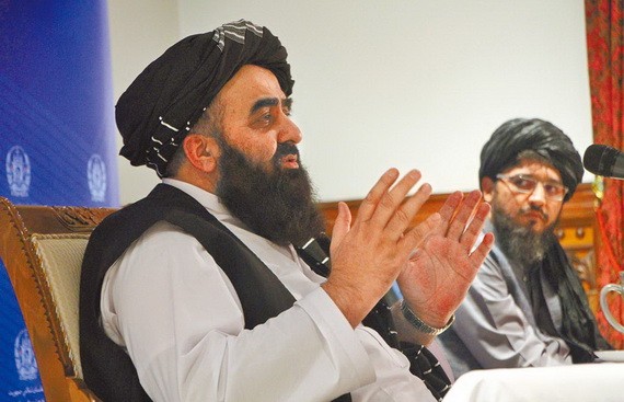 圖為穆塔基9月14日在喀布爾出席記者會的檔案照。（圖源：新華社）