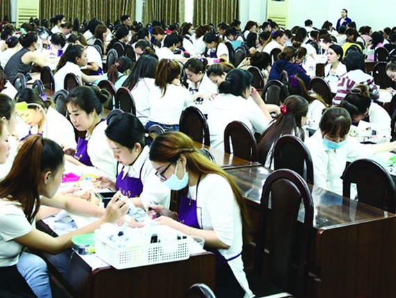 Kelly Pang 美甲培訓中心已培訓上萬學員。