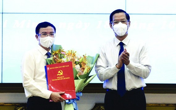 鄧國全同志任市人委會辦公廳主任