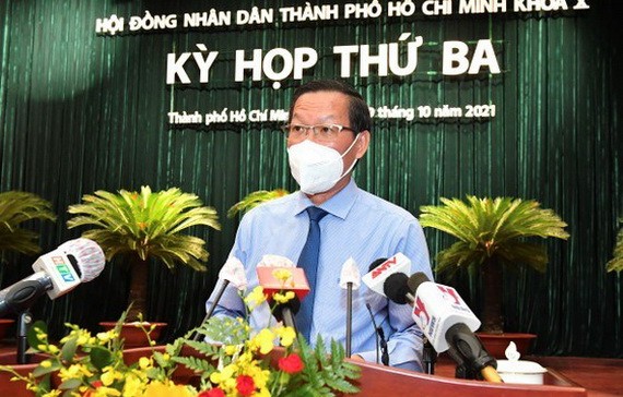 市人委會主席潘文邁在會上發表講話。（圖源：越勇）