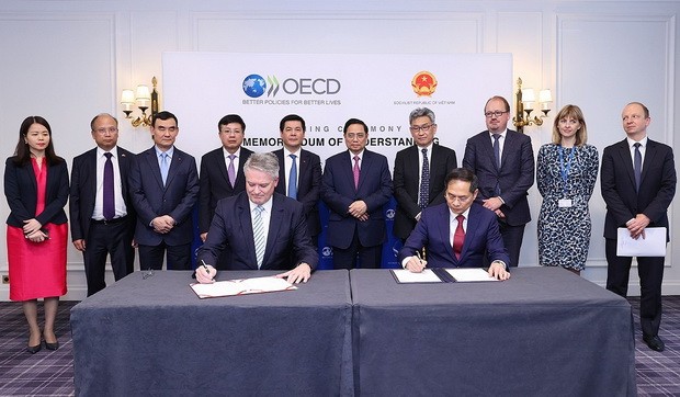 范明政總理圓滿結束對法國訪問行程 ảnh 1