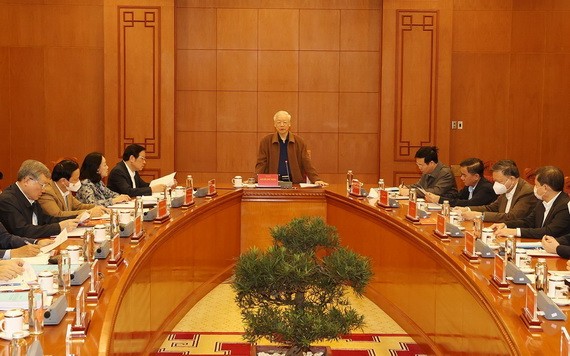 黨中央總書記、指委會主任阮富仲會上發表指導意見。(圖源:越通社)