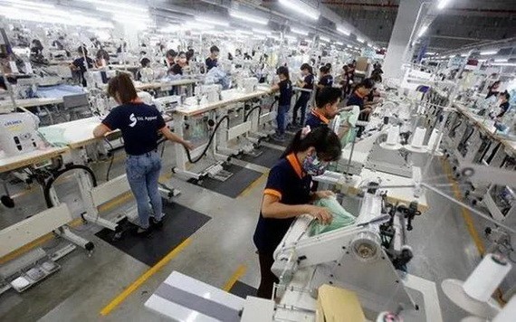 越南永福省TAL Apparel 服裝廠車間一隅。