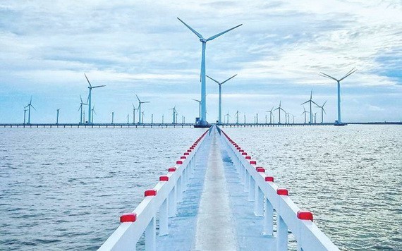 薄寮省沿海岸風力發電站一景。(圖源:投資報)
