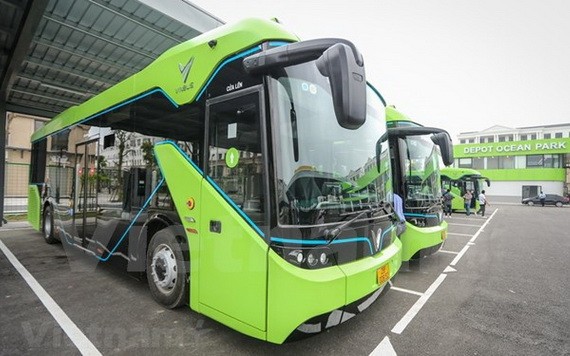 河內首條電動巴士線投入運營