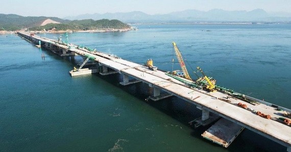 12月5日，雲仙橋正式合攏。（圖：Đ.P）