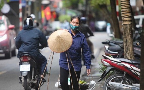 加大政策輔助力度讓勞動者渡過疫情難關。