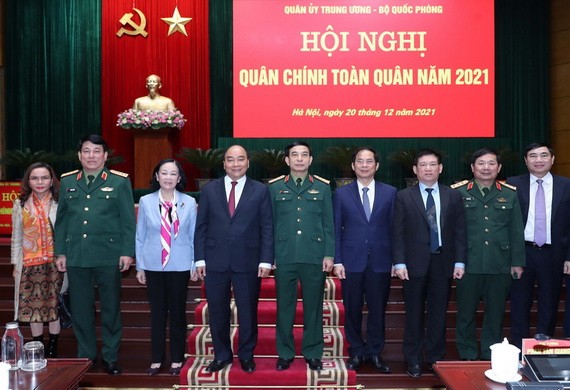 國家主席阮春福與各代表合影。(圖:越通社)