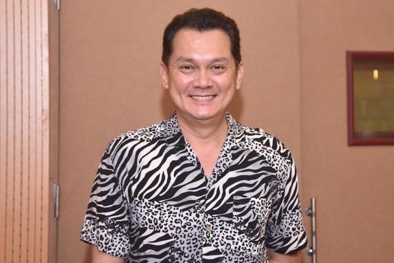 優秀藝人友珠。