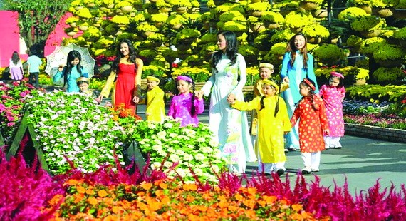 春遊傳統美俗。