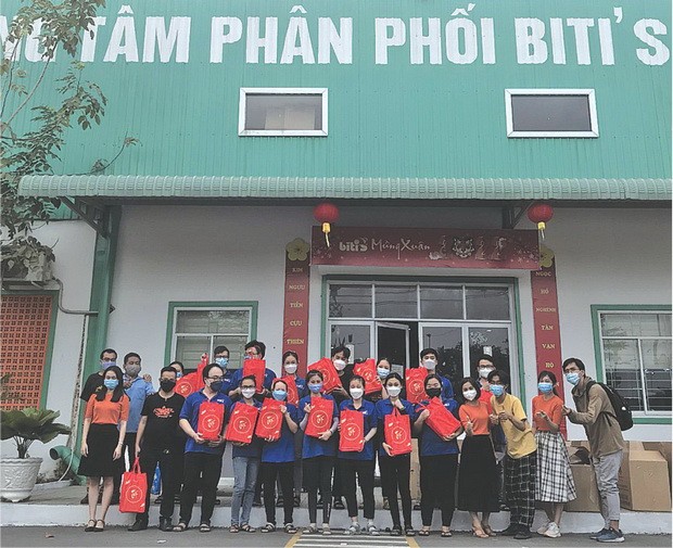 華企歲暮關愛勞工 ảnh 1