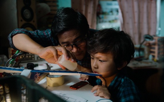 涵陳導演的《梅卡——來自另一個星球的女孩》。