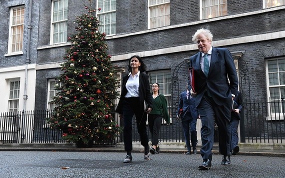 當地時間2月3日，英國首相約翰遜的政策主任米爾扎辭職。（圖：互聯網）