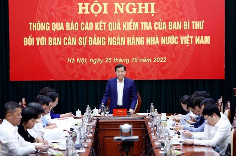 544號檢查團長黎明概（中）主持會議。（圖：陳猛）