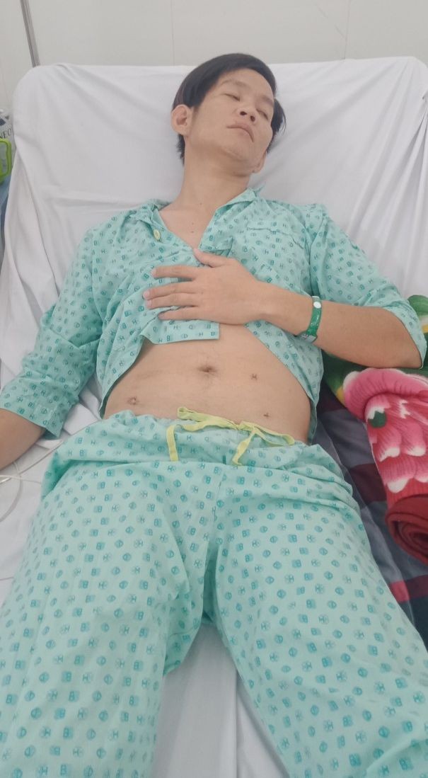 周文清還在醫院治療。