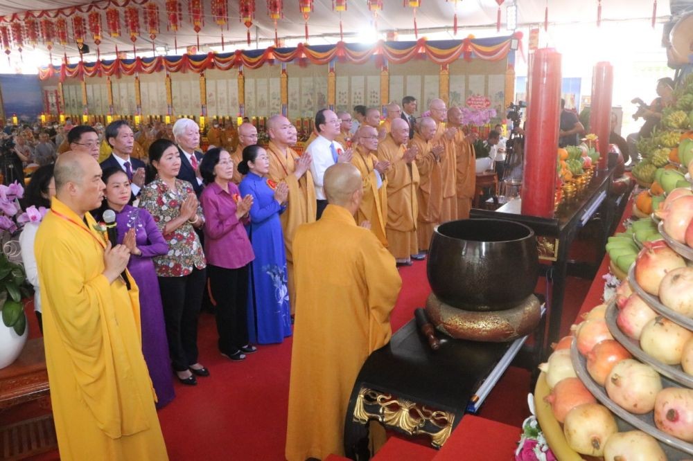 萬人緣大法會隆重開幕 ảnh 2