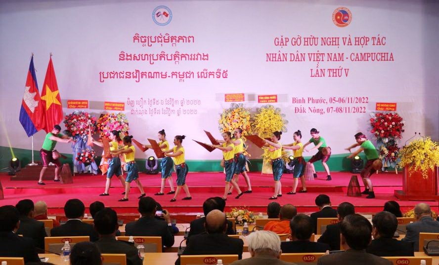 聚會上的文藝表演。