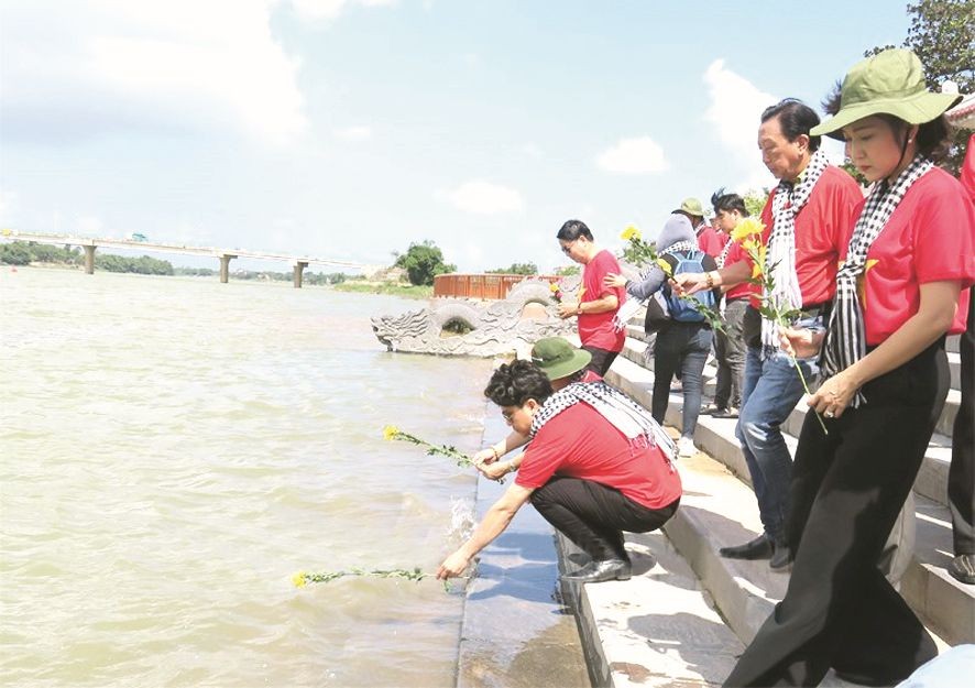 模範文藝工作者溯源行程