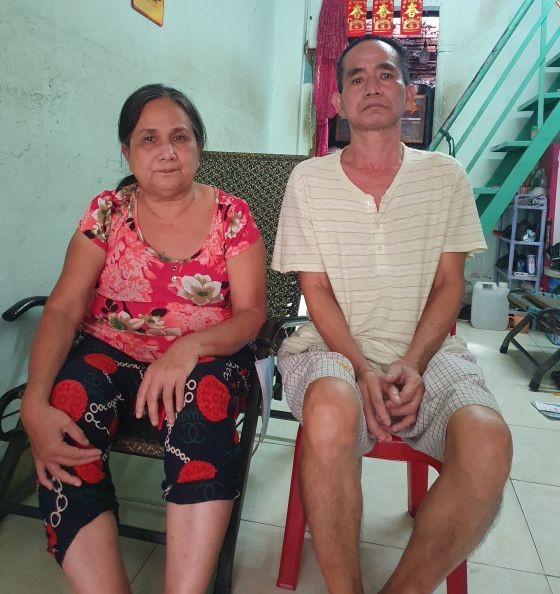 李翠萍與李明強，至於李明光已經步行去做物理治療。