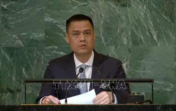 越南駐聯合國代表團團長鄧黃江大使在會上發表講話。（圖：越通社）