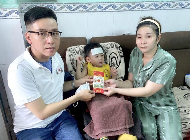 裴氏碧莊感謝雙龍慈善組對其孩子予以相助。