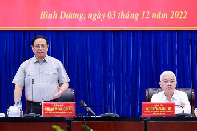 政府總理范明政與平陽省骨幹領導舉行會議。(圖:VGP)