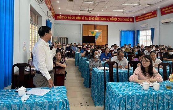 守德市平壽坊人委會召開對話活動以聆聽人民的意見。