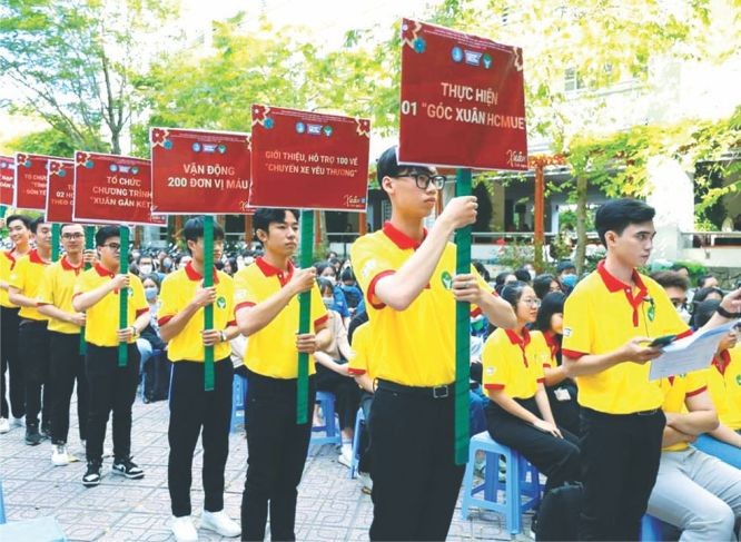 市師大中文系學生發揚互助精神