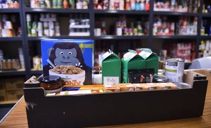 隨著需求的增加,食品銀行的捐款即將告罄。(圖:Guardian)
