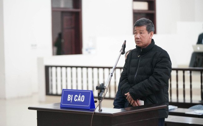 平陽省人委會原主席陳清廉出庭受審。（圖：VTV）