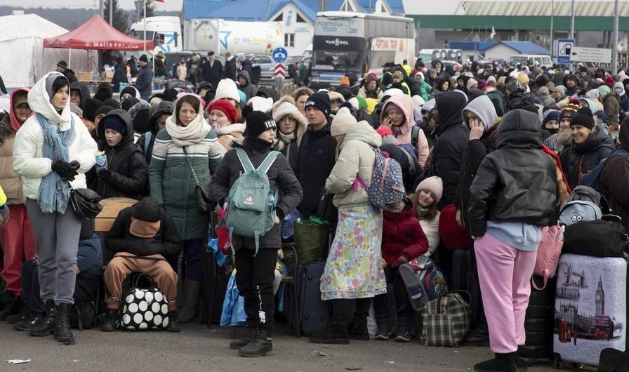 数十万乌克兰人在邻国波兰寻求安全。(图:UNHCR)