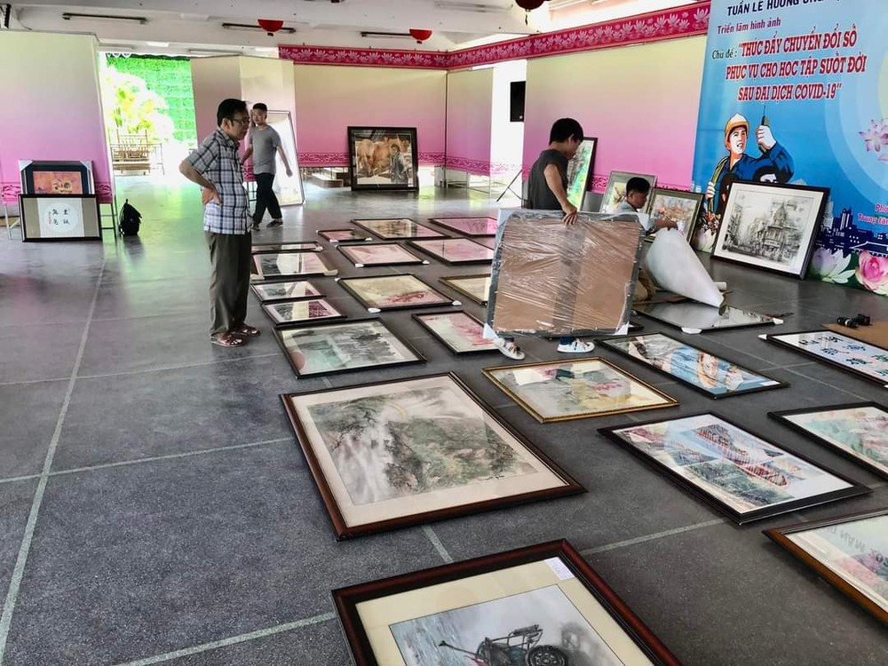 华人书画家为第五郡春花灯会作准备