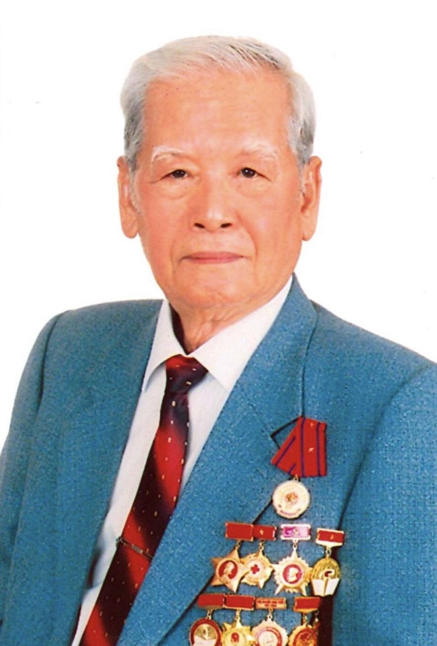 该会馆名誉理事长黎文景