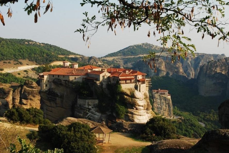 曼代奥拉修道院被称为最接近上帝的修行之所。 曼代奥拉修道院被称为最接近上帝的修行之所。