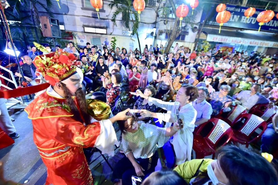 财神派红包。 财神派红包。