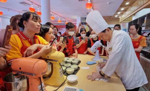 元宵节亲手做汤圆