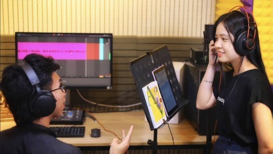 在电子出版物的总体情况下，有声读物正呈现出超越势头。