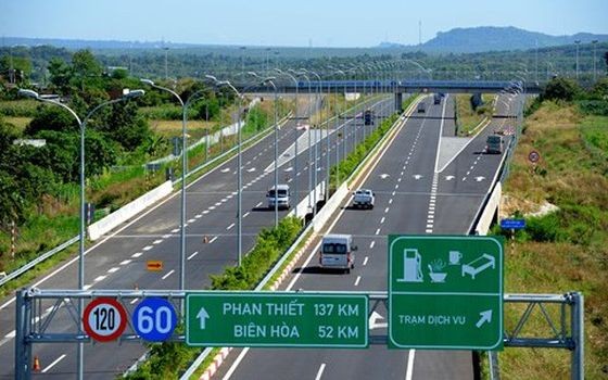 本市-油曳高速公路。（图：共产党电子报）