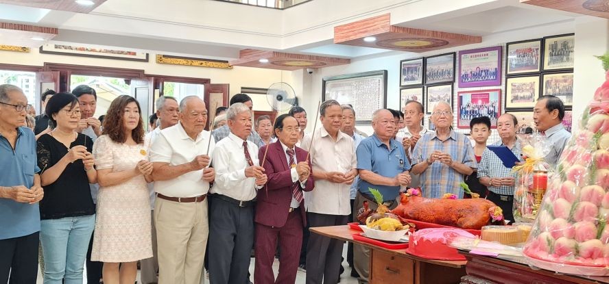 何氏宗祠春祭与敬老庆福聚会