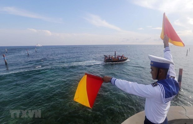 越南长沙群岛上的海军战士。(图:越通社)