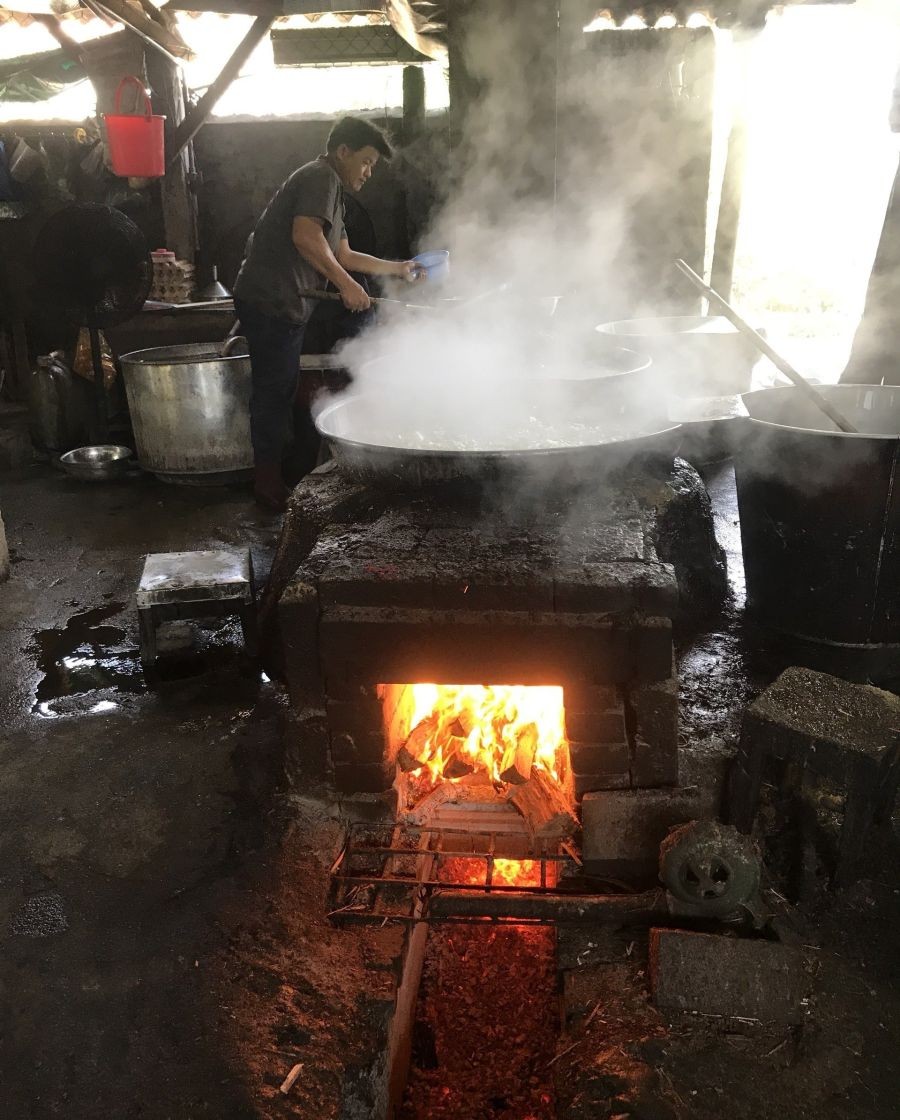 冰糖制作手艺一直获传承至今。