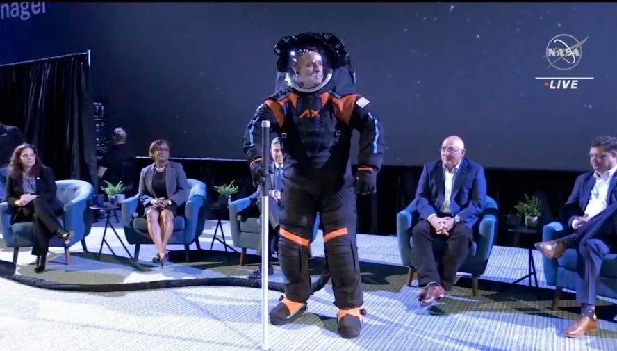 美发布新一代登月宇航服