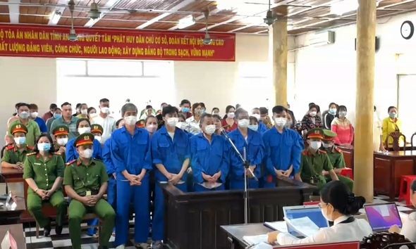 庭审现场。（图：VNews）