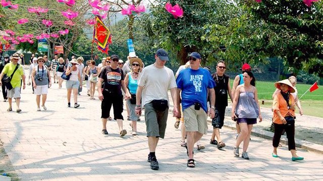累计今年前4个月,我国旅游部门共迎接近370万国际游客人次并为3800万国内游客人次服务。(图:叶英)