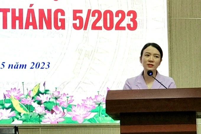 乂安省文体厅厅长陈氏美幸在例行记者会上发言。(图:阮维)