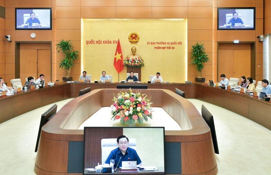国会主席王廷惠主持国会第廿三次会议。(图:国会)