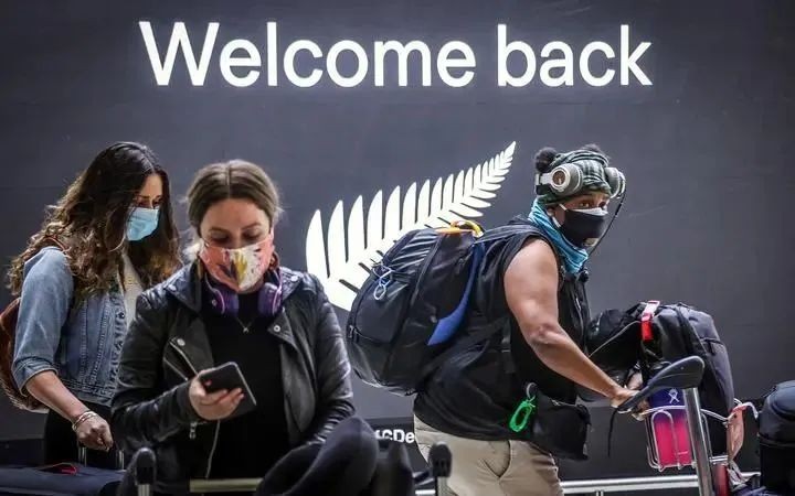 抵达新西兰的旅游。(图:互联网)