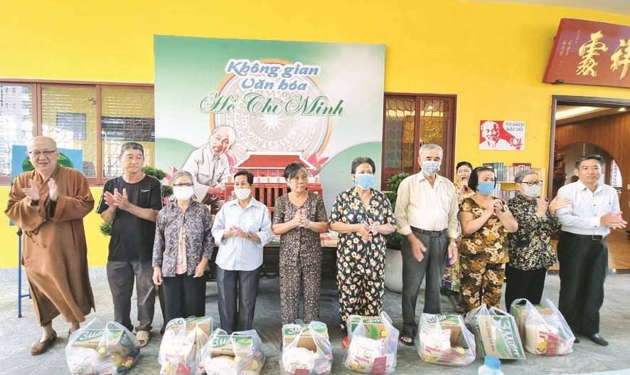 草堂禅寺设立胡志明文化空间