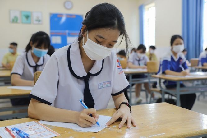 高中毕业试考场一隅。(示意图:VNE)